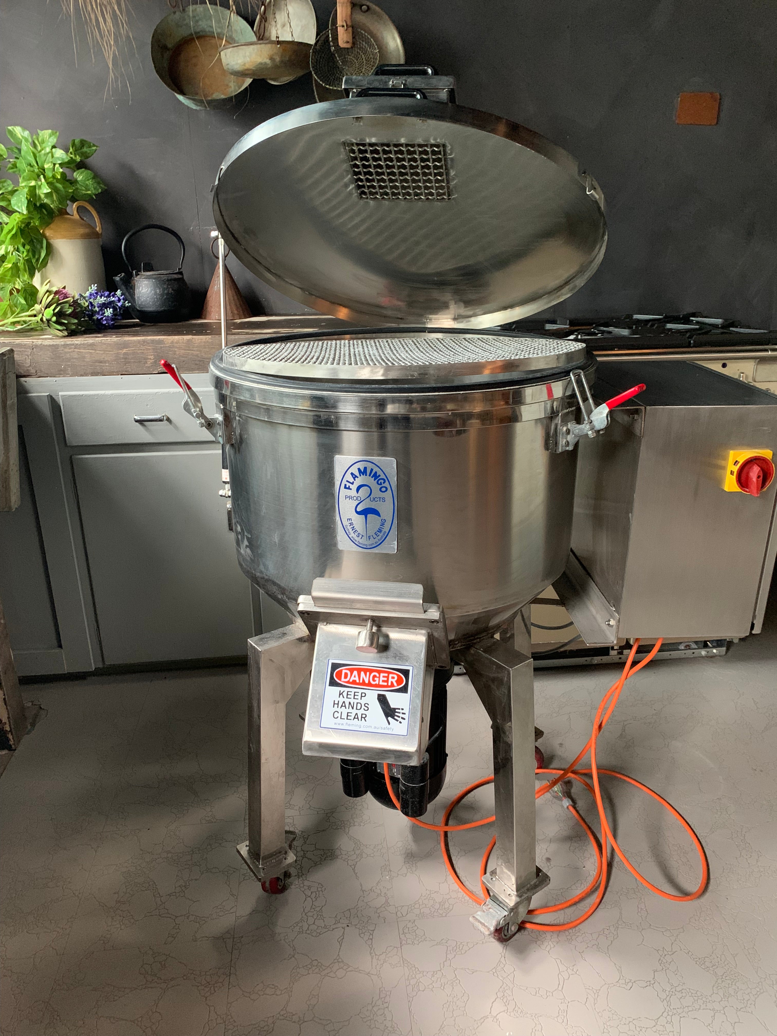 Industrial Mixer for Protein Powders & Bath Products - High-Speed Vertical Mixer